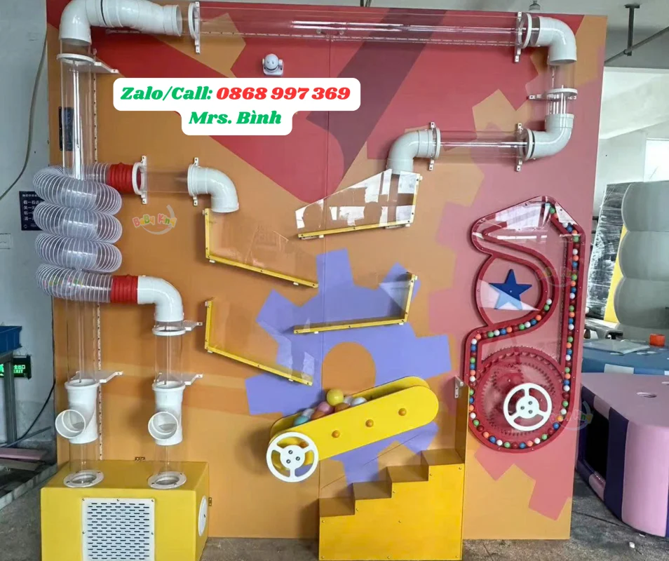 TẤM TƯỜNG ẢO THUẬT BÓNG ĐI TRÊN TƯỜNG
